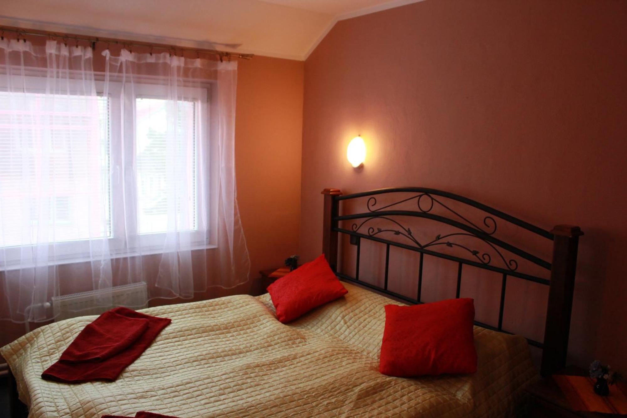 Garni Hotel Anne-Mary Пьештяни Экстерьер фото