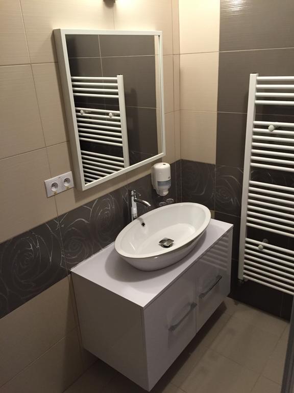 Garni Hotel Anne-Mary Пьештяни Экстерьер фото