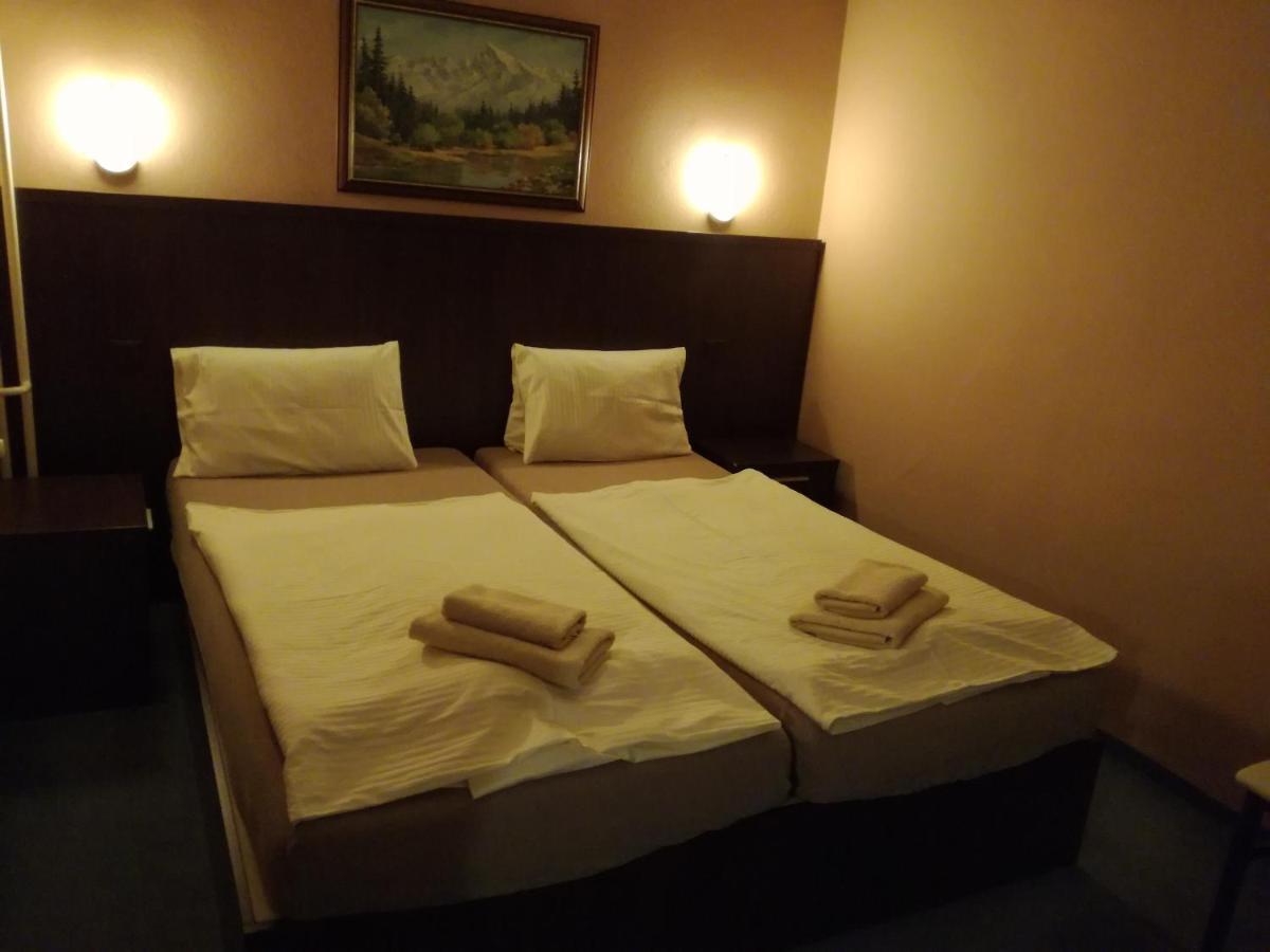 Garni Hotel Anne-Mary Пьештяни Экстерьер фото