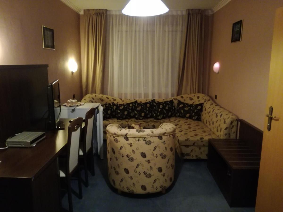 Garni Hotel Anne-Mary Пьештяни Экстерьер фото